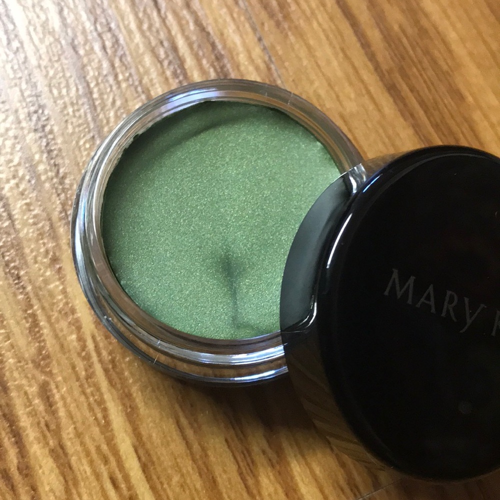 Meadow Grass Cream Eye Color